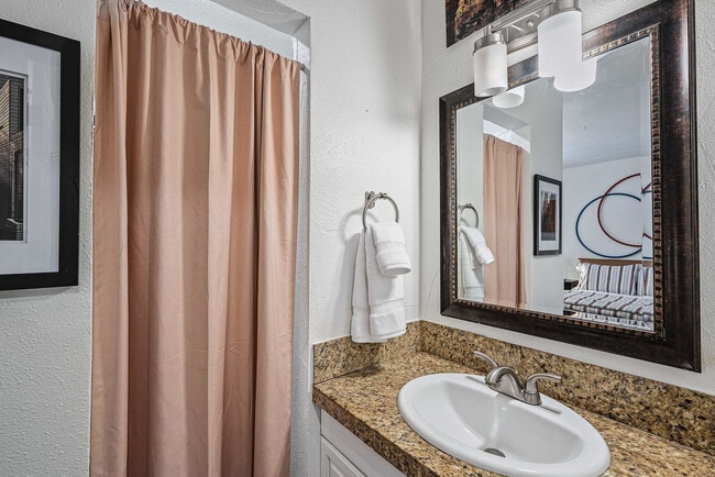 Photo - 3018 S 1st St Unidad ID1337721P