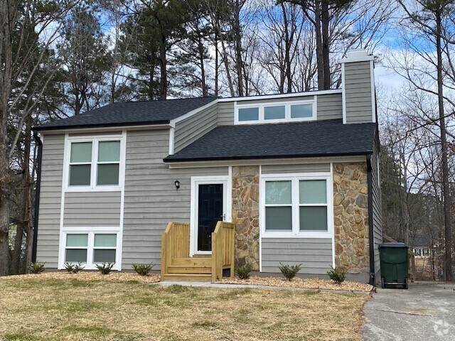 Building Photo - 2 Bedroom Home