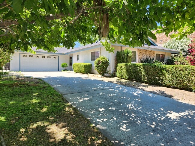 Building Photo - 2547 Rambling Ct