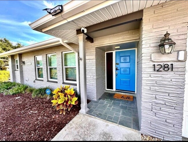 Photo - 1281 Maple St SW