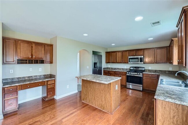 Photo - 1071 Mcduffie Cir