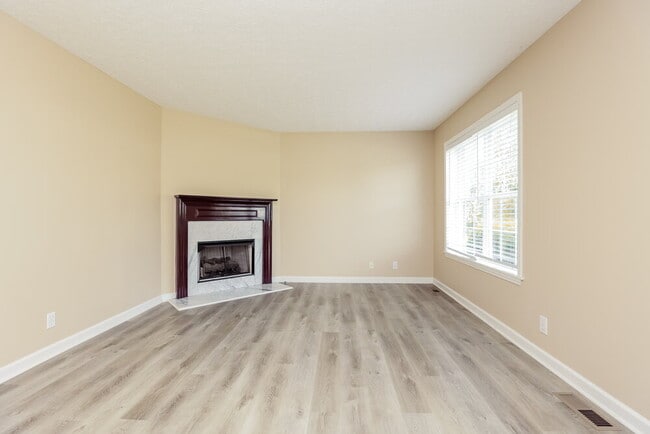 Photo - 2309 Leighton Way