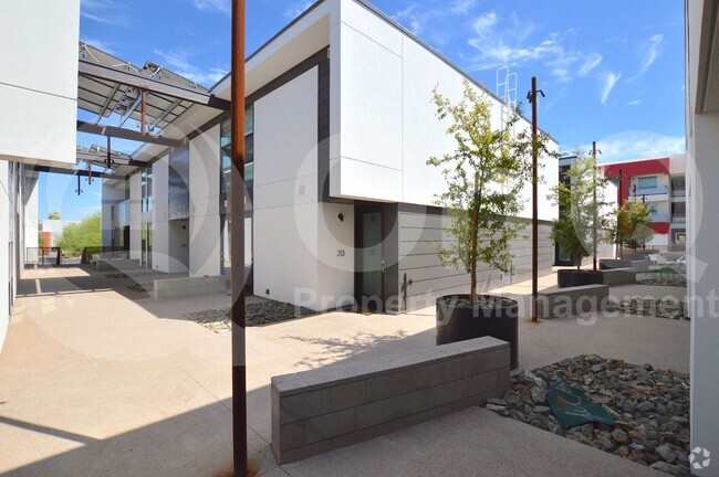 Building Photo - 1717 N 1st Ave Rental