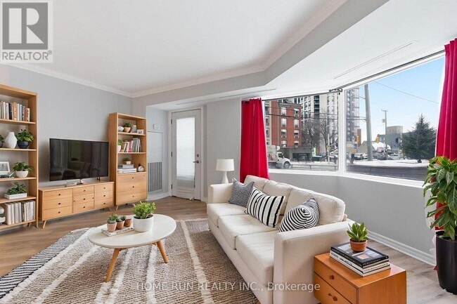 Photo - 151 Bay St Unité 104