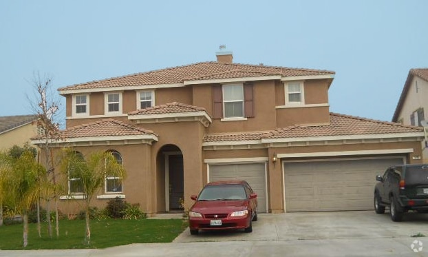 Building Photo - Beautiful 5 Bedroom Perris Home