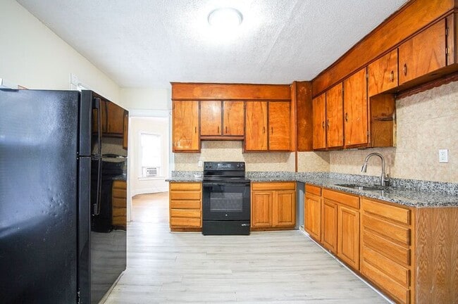 Photo - 51-53 Leyfred Ter Unit 2