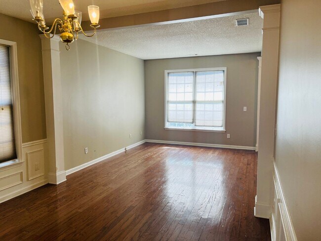 Photo - Wow! Great location, close to everything, ...