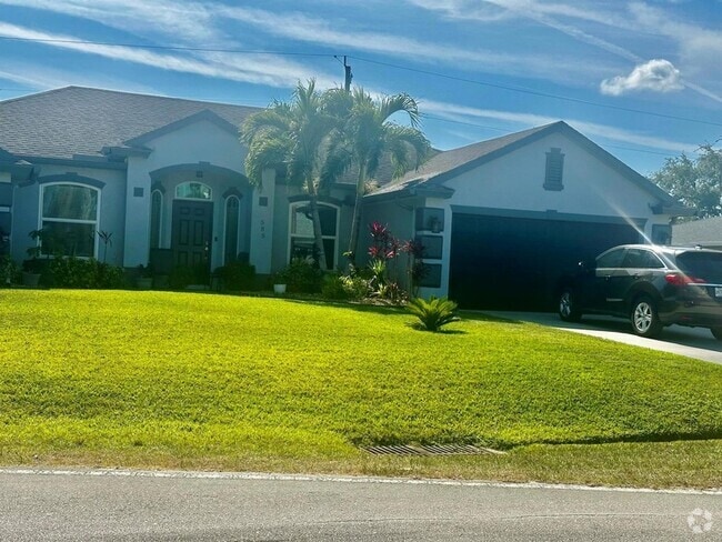 Building Photo - 585 SW Undallo Rd Rental