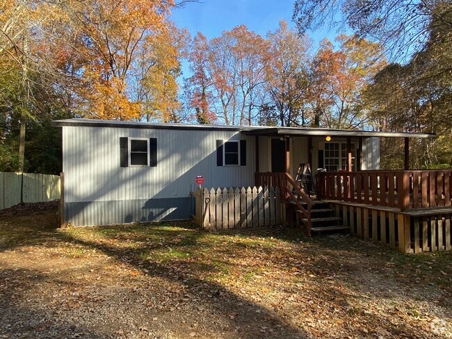 Building Photo - 20 Village Pl Rental