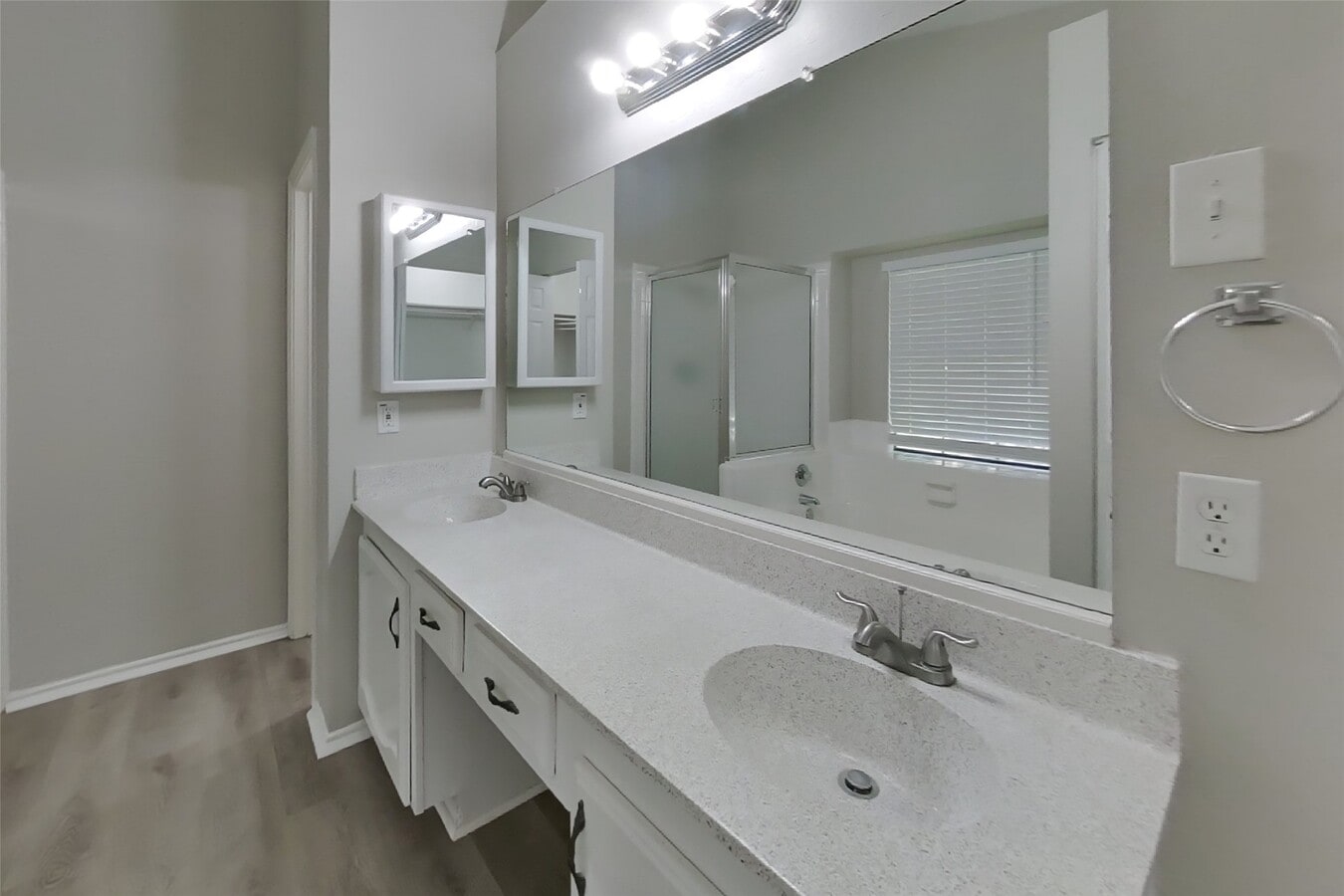 Photo - 7811 Bluff Trail Dr
