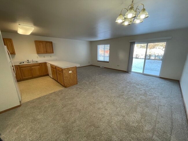 Photo - 148 Sater St