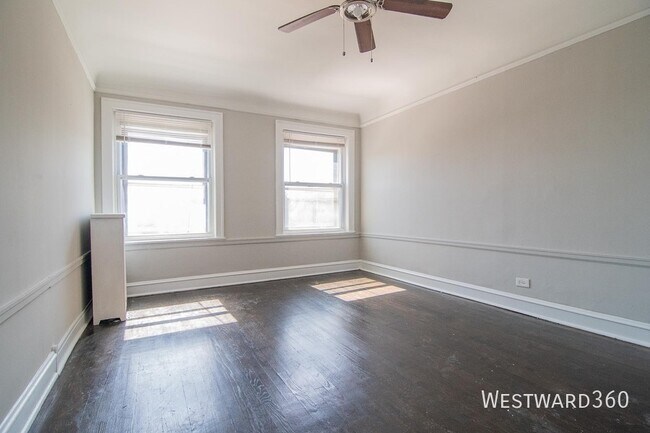 Photo - 2445 W Rosemont Ave Unit 1