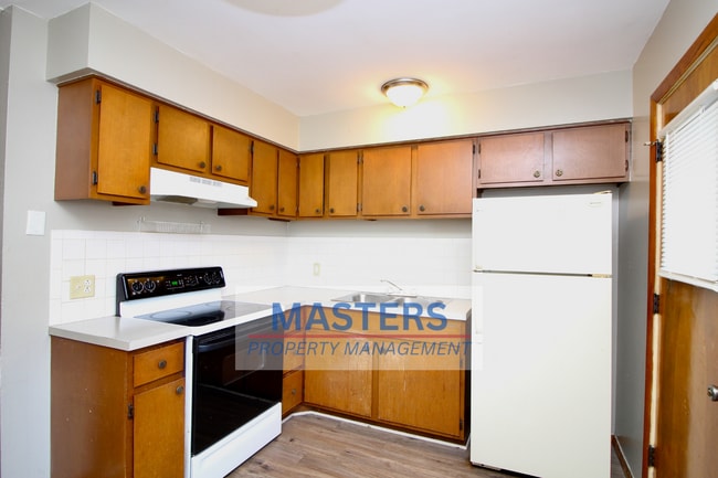 Building Photo - 5767 Steffens Ave Unit A Rental