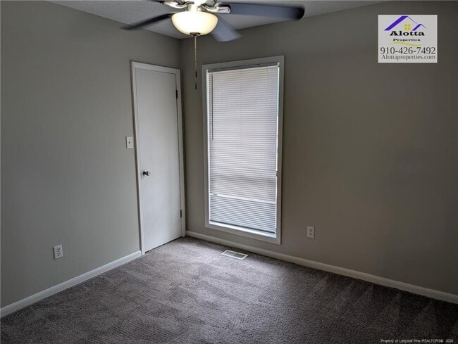 Photo - 482 Corning Pl