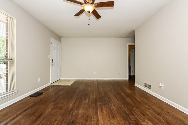 Photo - 6637 Imperial Dr