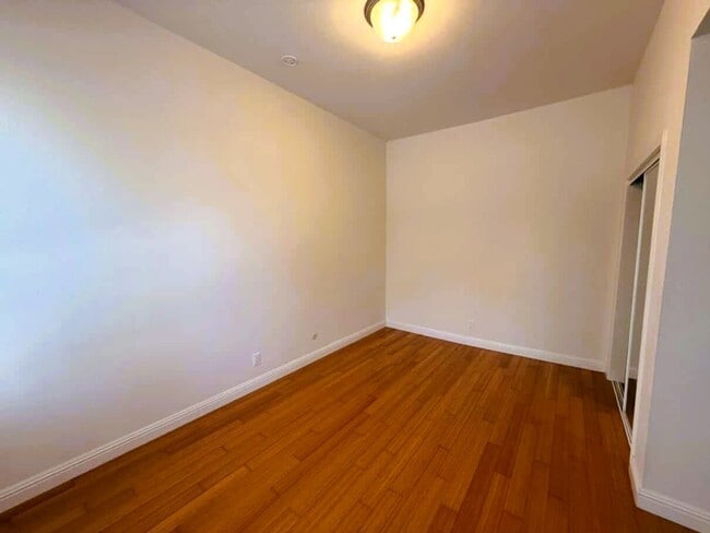 Photo - 563 Steiner St Unit #4