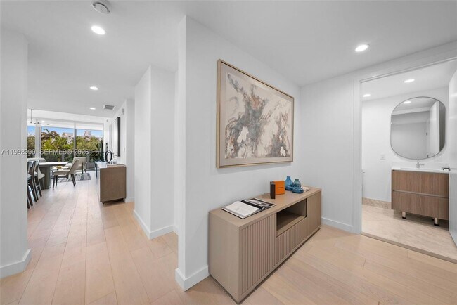 Photo - 9201 E Bay Harbor Dr Unit 302