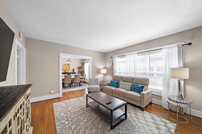 Photo - 1631 Castle Ct