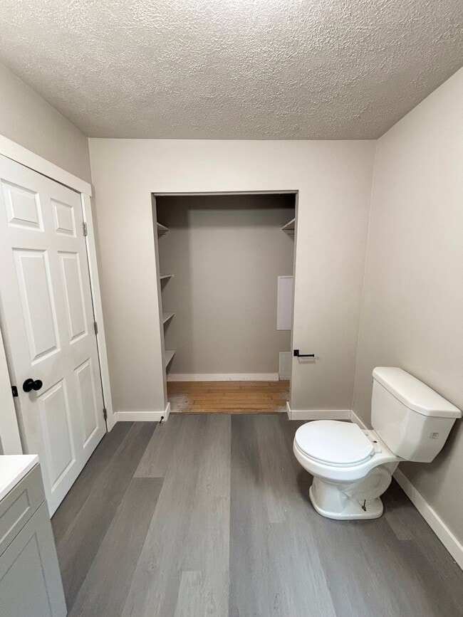 Photo - 489 Evergreen Rd Unit 489B Evergreen Rd