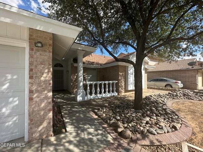 Photo - 408 Hadley Pl