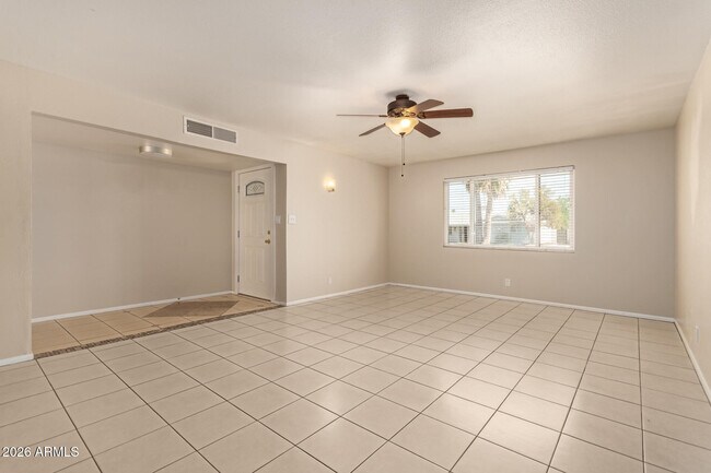 Photo - 1887 E Palmcroft Dr