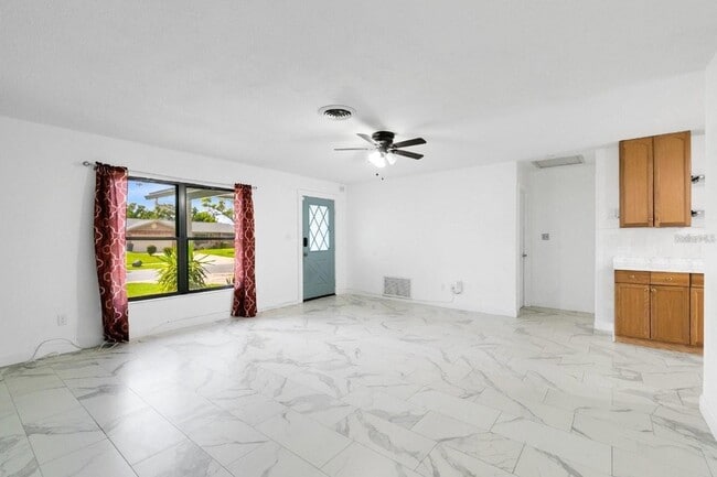 Photo - 10625 Bresslyn Blvd