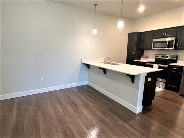 Seahawk Dining Room & Kitchen