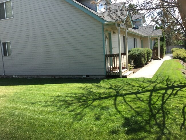 Photo - tuc142 Unit 03