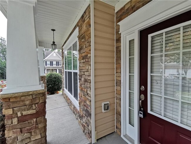 Photo - 2430 Woodford Ln NE