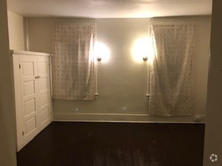 Building Photo - 239 Zara St Rental