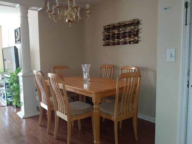 Photo - 2 Bedroom Condo for Rent near Cumberland Blue Line!