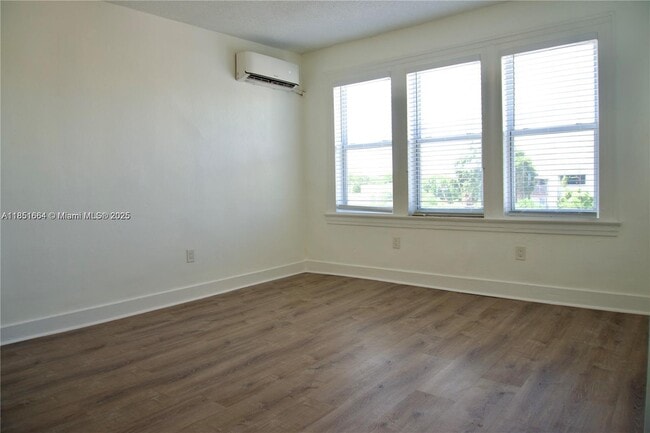 Building Photo - 501 SW 6th Ct Unit 324 Rental