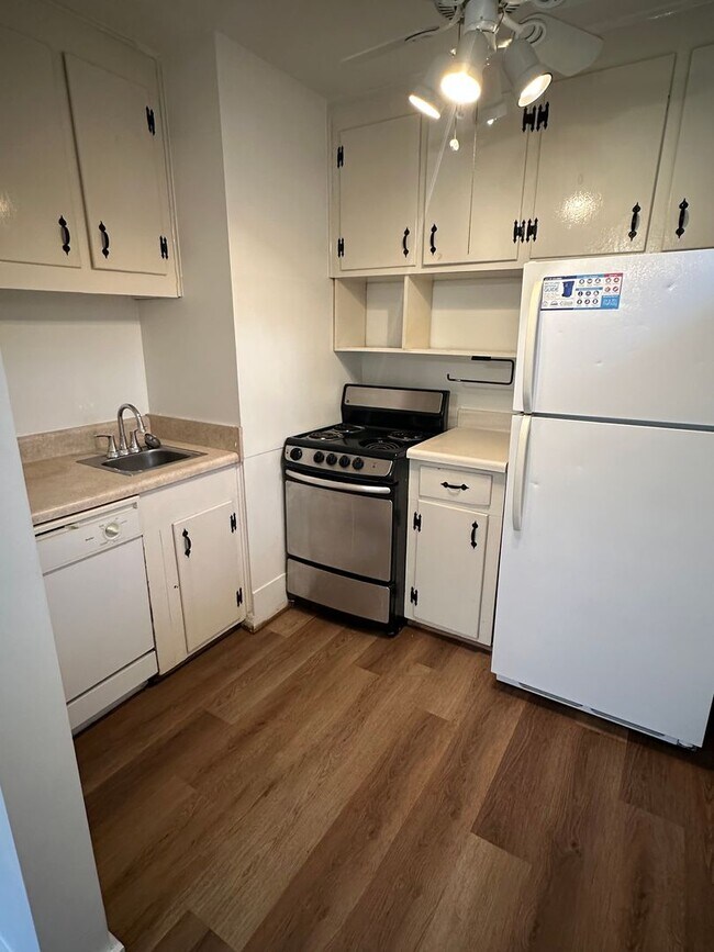 Photo - 722 Holly St Unit 2