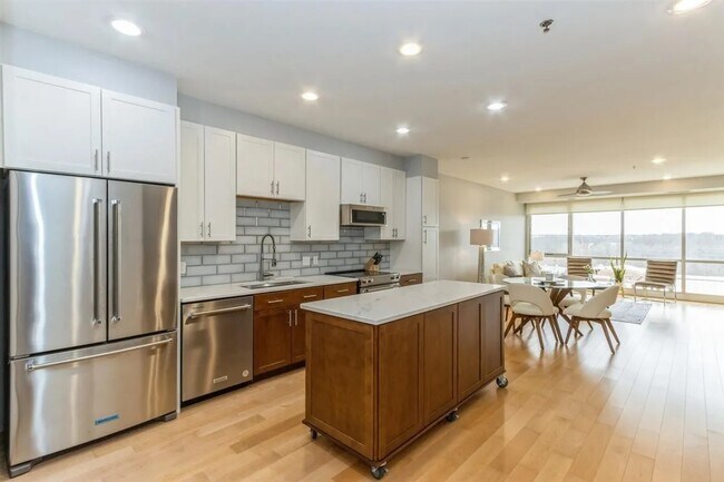 Photo - 1303 5th St