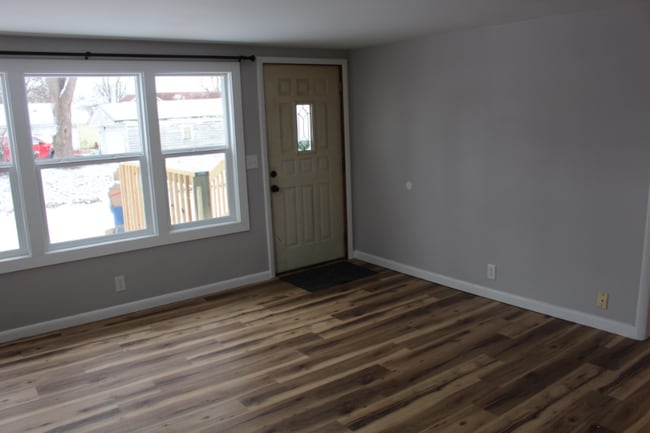 Photo - 310 E 37th St