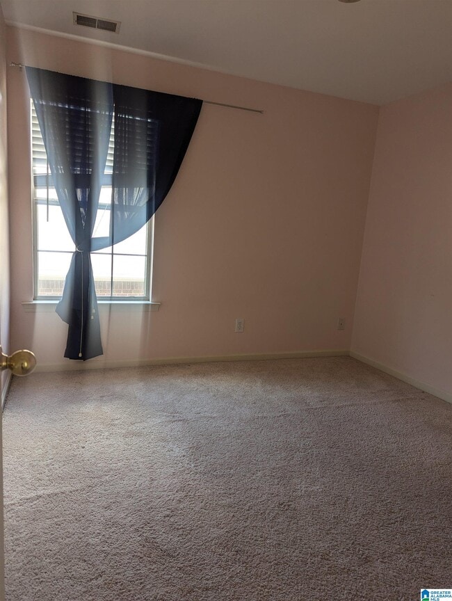 Photo - 841 Castlemaine Ct