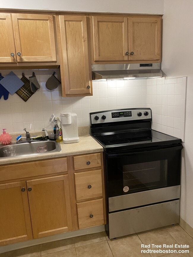 Photo - 239 Kelton St Unidad 32