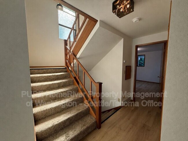 Photo - 2114 41st Ave SW