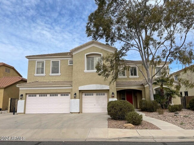 Photo - 4940 E Runaway Bay Dr House