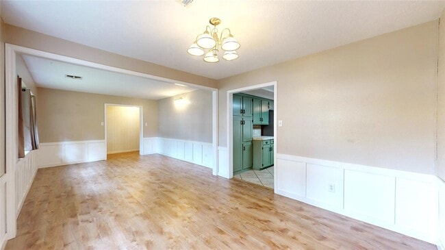 Photo - 5221 Cottonwood Cir