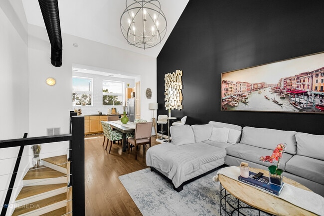 Photo - 2828 N Talman Ave Unit Q