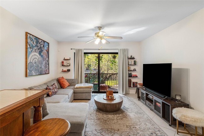 Building Photo - 3111 Oakland Shores Dr Unit F 208