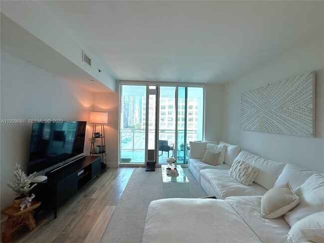 Photo - 951 Brickell Ave