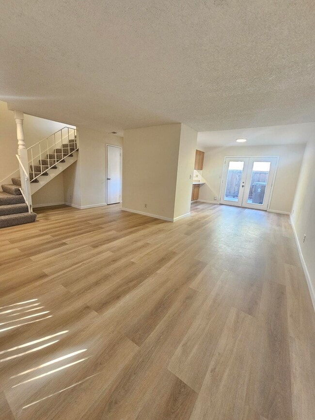 Photo - 68 Fountainhead Ct