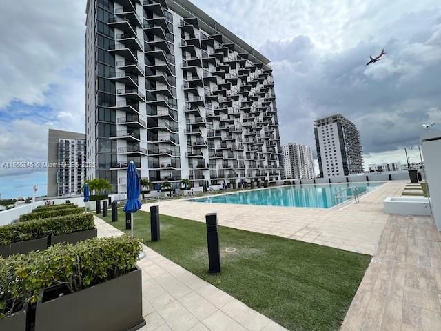 Building Photo - 5300 Paseo Blvd Unit 607 Rental