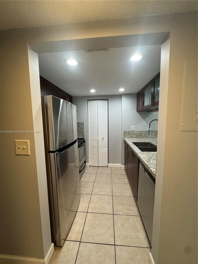 Photo - 800 N Miami Ave Unit # E-1710