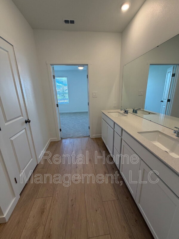 3022 Granite Rdg Ave