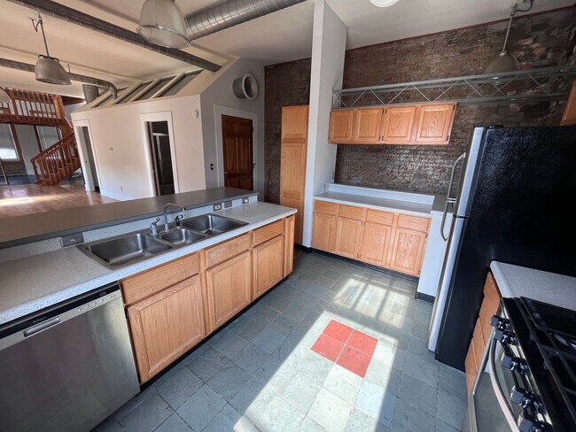 Photo - Bloomfield On The Corner Unit 202 N 9th Street #B