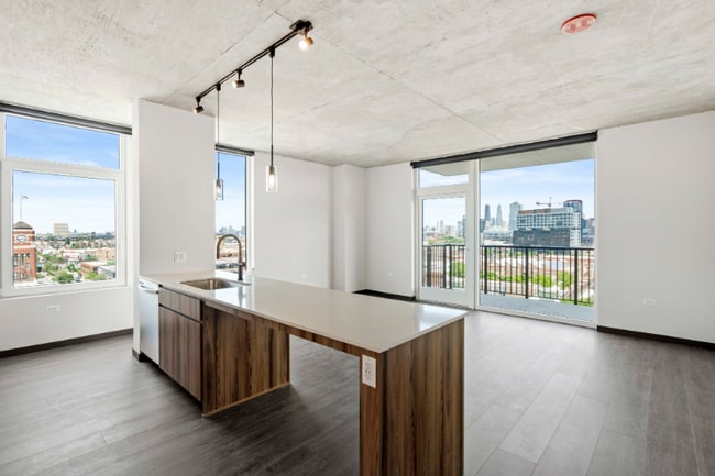 Building Photo - 157 N Ashland Ave Rental