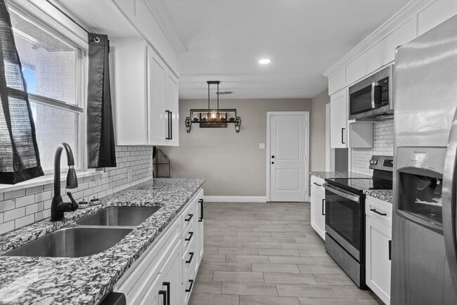 Photo - 1308 Laurel Ave